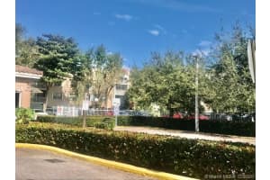 8511 NW 8th St, Miami, FL 33126, Sold 01/27/21