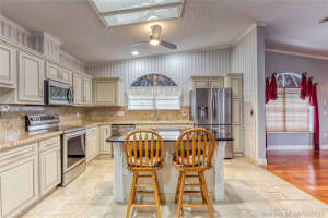 472 NW 51st St, Pompano Beach, FL 33064, Sold 09/24/21
