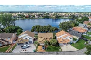 7737 NW 187th Terrace, Hialeah, FL 33015, Sold 01/29/21