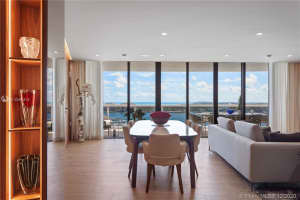 400 Alton Rd, Miami Beach, FL 33139, Sold 02/02/21