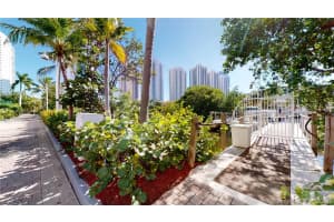 16400 Collins Ave, Sunny Isles Beach, FL 33160, Sold 06/24/21