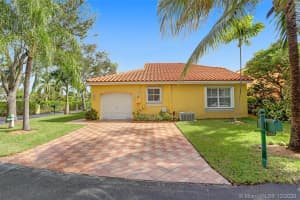 1560 N Trafalgar Cir, Hollywood, FL 33020, Sold 01/27/21