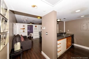 834 Ocean Dr, Miami Beach, FL 33139, Sold 09/10/21