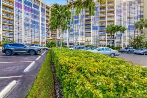 600 Parkview Dr # 1132, Hallandale Beach, FL 33009, Sold 03/05/21