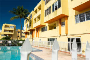1555 W 44th Pl, Hialeah, FL 33012, Sold 01/21/21