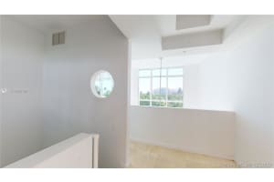 100 South Pointe Dr, Miami Beach, FL 33139, Sold 05/18/21