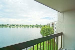 10288 NW 9th St Cir, Miami, FL 33172, Sold 02/02/21