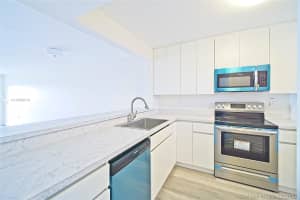 10288 NW 9th St Cir, Miami, FL 33172, Sold 02/02/21