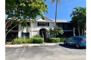931 NE 199th St, Miami, FL 33179, Sold 05/12/21