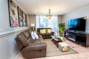 9310 Fontainebleau Blvd, Miami, FL 33172, Sold 05/05/21