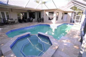 914 SW Lighthouse Dr, Palm City, FL 34990, Sold 04/17/21