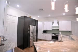 914 SW Lighthouse Dr, Palm City, FL 34990, Sold 04/17/21