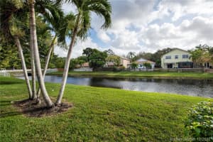 10000 NW 5th St, Plantation, FL 33324, Sold 03/01/21