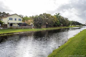 10000 NW 5th St, Plantation, FL 33324, Sold 03/01/21