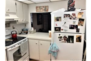 9440 Tangerine Pl, Davie, FL 33324, Sold 04/09/21