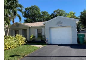 586 Abingdon Way, Davie, FL 33325, Sold 01/28/21