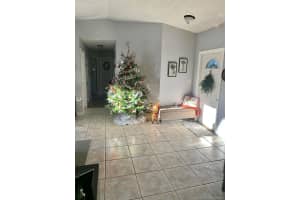 586 Abingdon Way, Davie, FL 33325, Sold 01/28/21