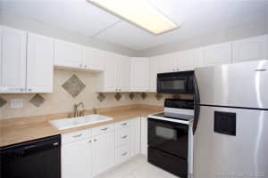 9410 Tangerine Pl, Davie, FL 33324, Sold 02/24/21