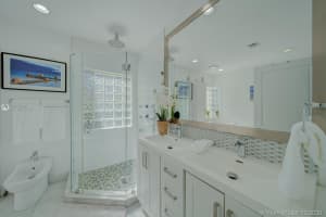 7530 Coquina Dr, North Bay Village, FL 33141, Sold 03/24/21