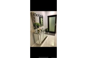 10407 NW 82nd St, Doral, FL 33178, Sold 01/25/21