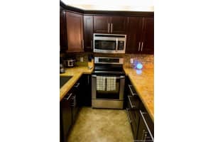 2526 SW 15th St, Deerfield Beach, FL 33442, Sold 01/29/21