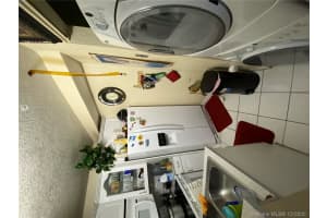 650 W Park Dr, Miami, FL 33172, Sold 09/16/21