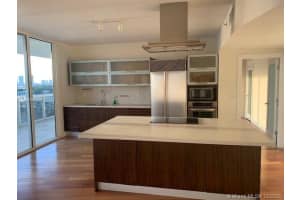 400 Alton Rd, Miami Beach, FL 33139, Sold 03/15/21