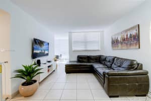 9410 W Flagler St, Miami, FL 33174, Sold 02/01/21