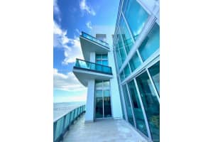 1331 Brickell Bay Dr #4601PH, Miami, FL 33131, Sold 08/02/21