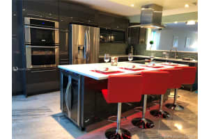 814 NE 26th Ave, Hallandale Beach, FL 33009, Sold 03/19/21