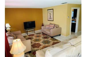 8201 NW 23rd St, Sunrise, FL 33322, Sold 02/26/21