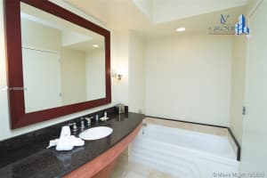 18001 Collins Ave, Sunny Isles Beach, FL 33160, Sold 04/16/21