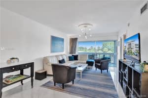 470 Paradise Isle Blvd, Hallandale Beach, FL 33009, Sold 02/24/21