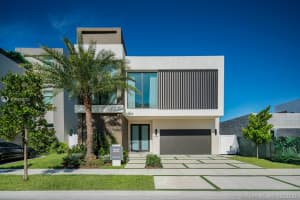 10530 NW 67th Terrace, Doral, FL 33178, Sold 04/28/21