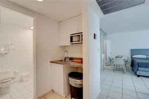 5445 Collins Ave, Miami Beach, FL 33140, Sold 08/25/21