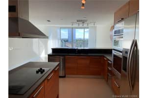 2950 NE 188th St, Aventura, FL 33180, Sold 04/12/21