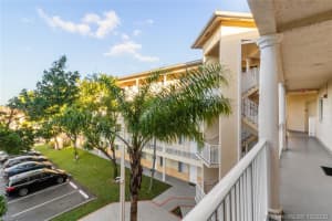 6940 NW 179th St, Hialeah, FL 33015, Sold 04/30/21