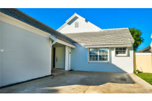 4830 NW 99th Ct, Doral, FL 33178, Sold 01/28/21
