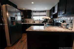 6556 SW 132nd Ct Cir, Miami, FL 33183, Sold 02/19/21