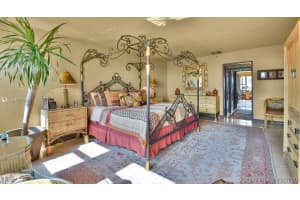 5225 Collins Ave, Miami, FL 33140, Sold 04/21/21