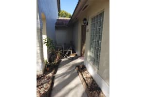 10803 NW 3rd Ct Bldg.19, Pembroke Pines, FL 33026, Sold 06/02/21