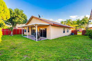 11611 SW 10th Ct, Pembroke Pines, FL 33025, Sold 02/12/21