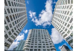 999 Brickell Bay Dr, Miami, FL 33131, Sold 02/15/21
