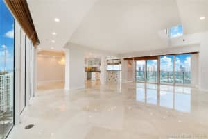 3370 Hidden Bay Dr, Aventura, FL 33180, Sold 05/25/21