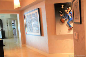411 N New River Dr E, Fort Lauderdale, FL 33301, Sold 04/30/21