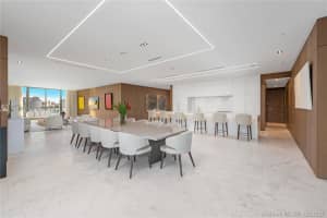 800 South Pointe Dr, Miami Beach, FL 33139, Sold 03/15/21