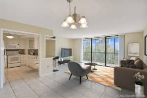 17600 N Bay Rd, Sunny Isles Beach, FL 33160, Sold 04/02/21