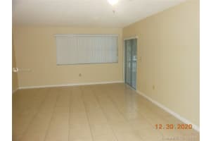 561 NW 107th Ave, Miami, FL 33172, Sold 04/01/21