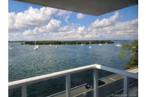 7928 West Dr, North Bay Village, FL 33141, Sold 03/04/21