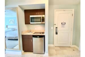 455 Grand Bay Drive Key Biscayne, Miami, FL 33149, Sold 08/02/21
